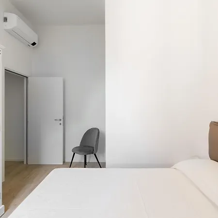 Casa Moderna Vicino A Piazza Aldrovandi * بولونيا