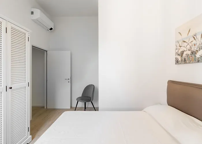 Casa Moderna Vicino A Piazza Aldrovandi * بولونيا